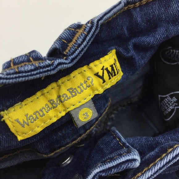 Wannabettabutt YMI distressed booty shorts - Picture 4 of 5